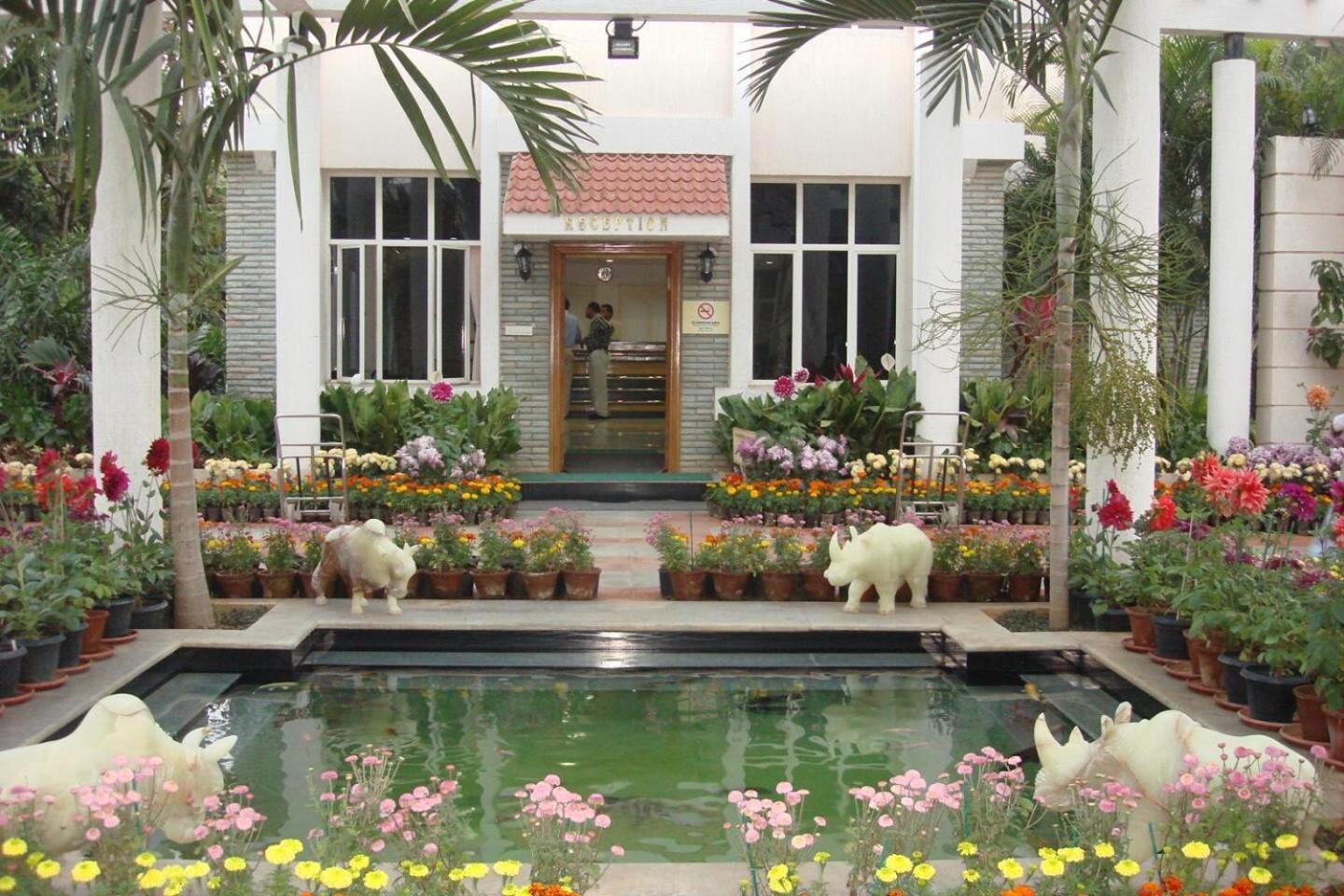Pragati Resorts Kundakal Kültér fotó